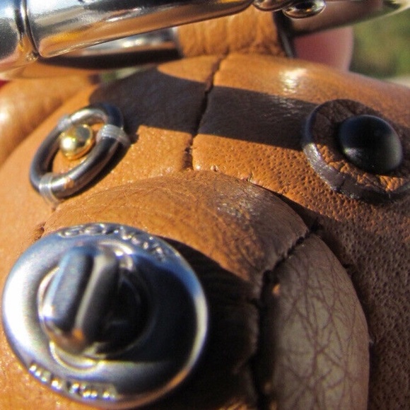 New Coach X Peanuts Charlie Brown Bear Bag Charm limited Edition NWT - Picture 6 of 8